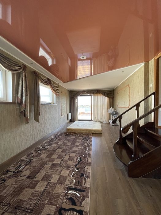 Шикарная усадьба у озера