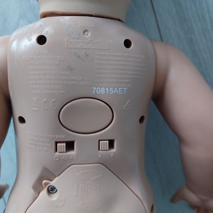 Інтерактивна силіконова лялька з рухомою мімікою Luvabella Luvabella