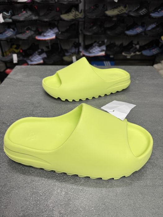 44.4р.ОРИГІНАЛ 100% Шльопанці слайди Adidas Yeezy Slide GX6138