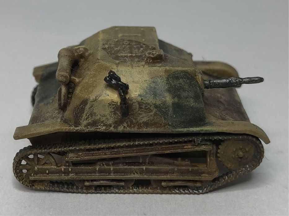 Tankietka TKS z CKM skala 1/72