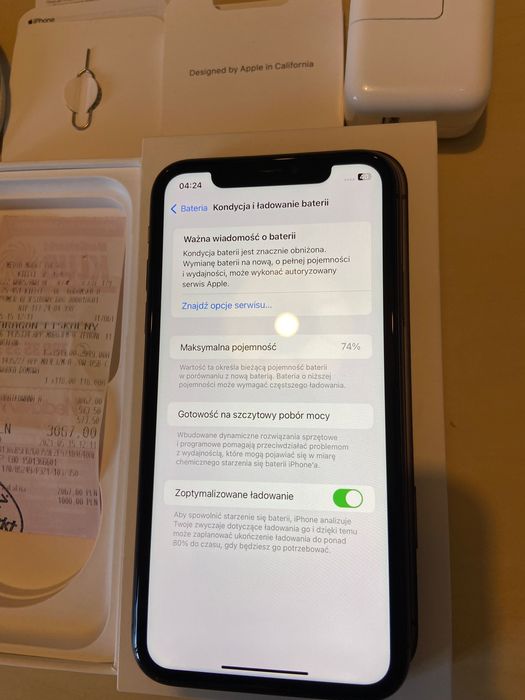 Iphone 11 64GB z oryginalnym pudełkiem, ładowarką, kablem USB, kluczyk do karty SIM