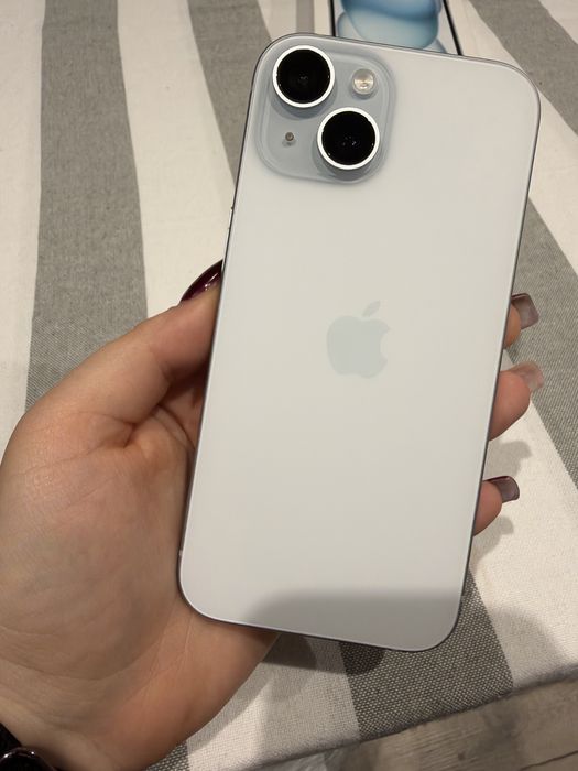 iPhone 15 w kolorze Blue