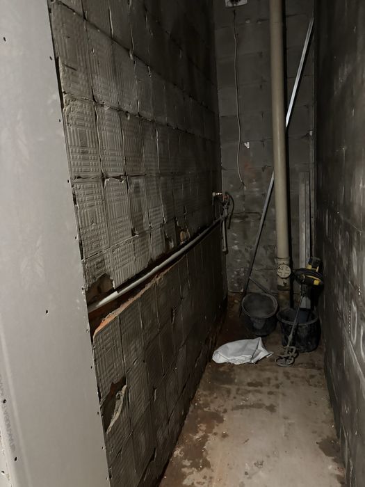 Демонтажные и строительные работы