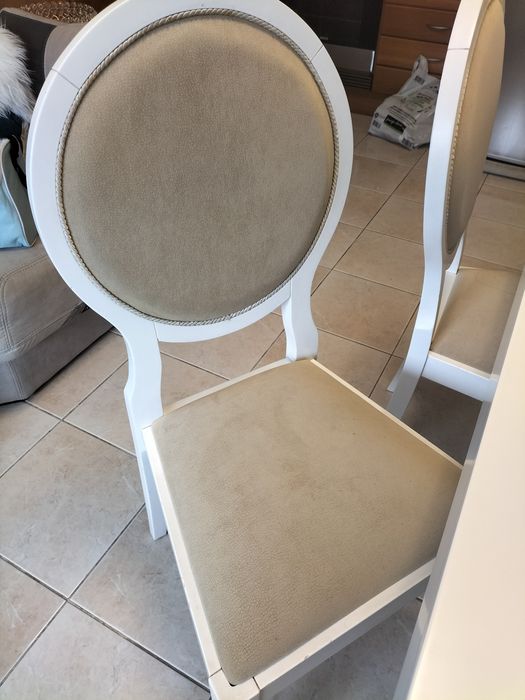 Mesa extensível maciça com cadeira