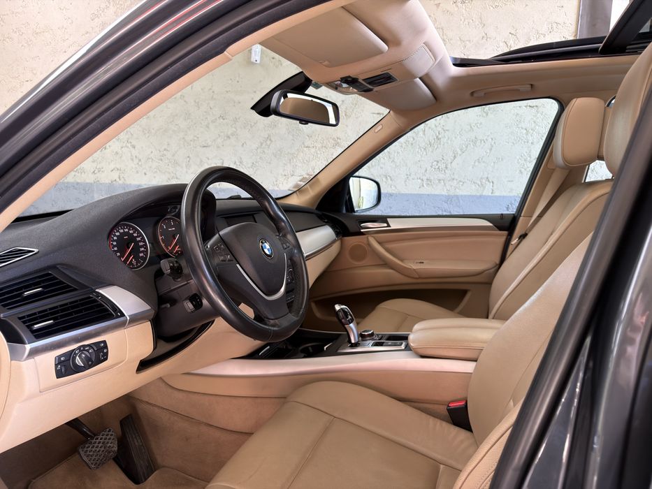 BMW X5 3.0d xDrive 7 lugares - Desde 269€ Mês