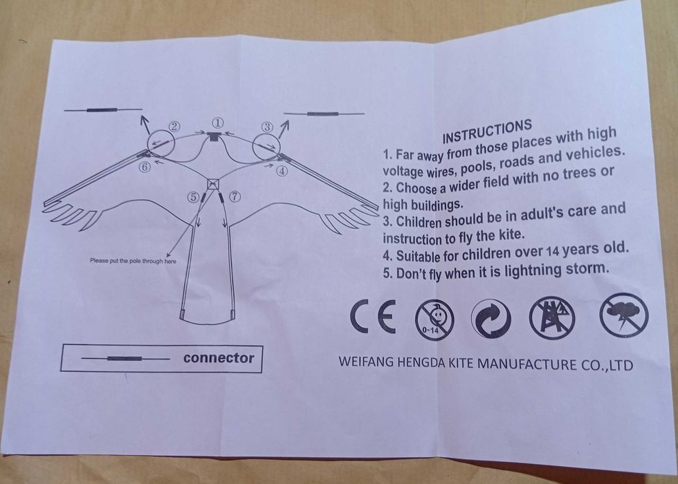 Papagaio em forma de águia, ideal para espantar pássaros ou brincar