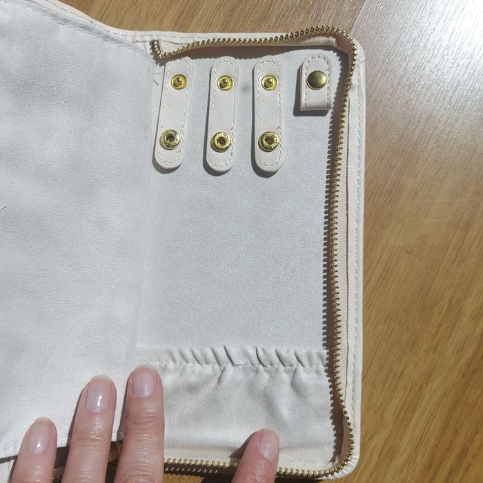 Carteira / prochete  guarda joias