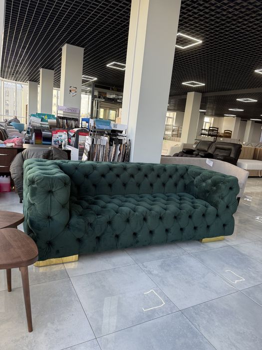 Новий дизайнерський диван Честер — розпродаж салону