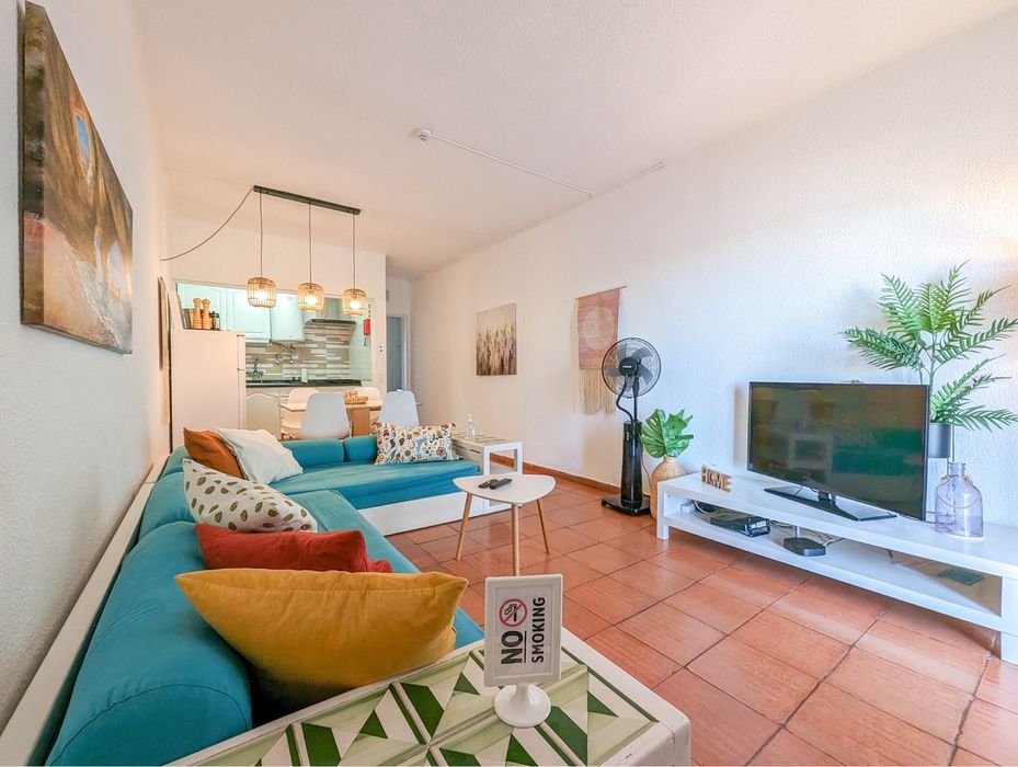 Apartamento T1 com A/C Piscina Varanda Vista Mar