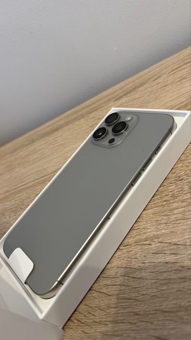iPhone 16 Pro Max 256GB Natural Titanium