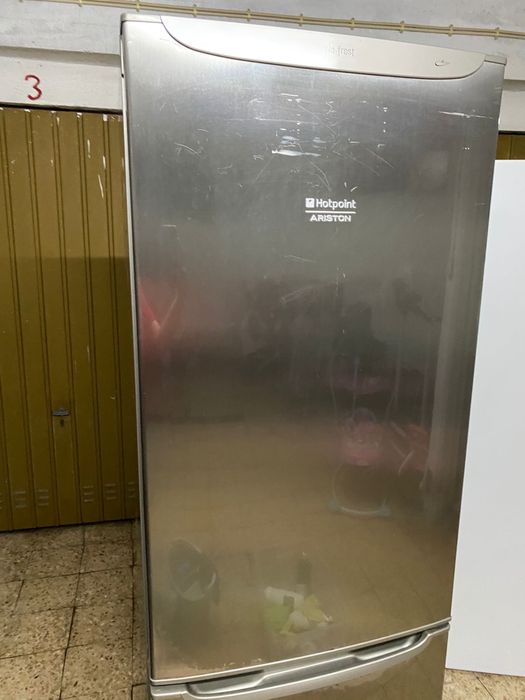 Frigorifico Hotpoint Combinado