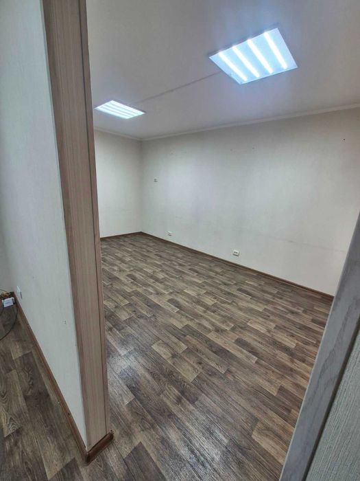 Продам фасадний офис на Добровольського / Заболотного