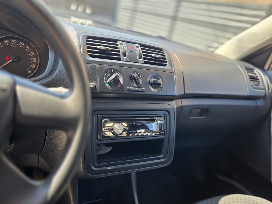 Продам Skoda Fabia 1.4 2012