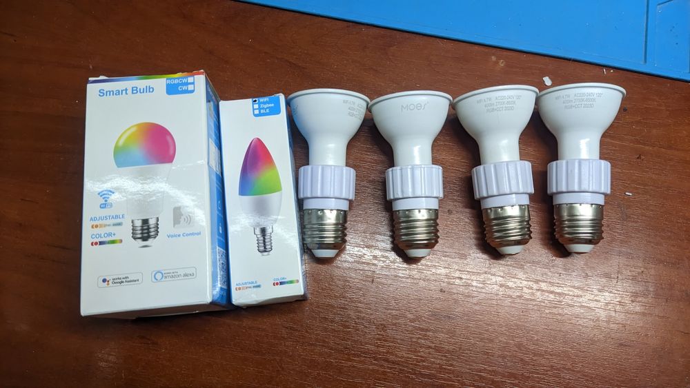 Датчики і пристрої розумного дому Wifi . Розетки лампочки  охорона