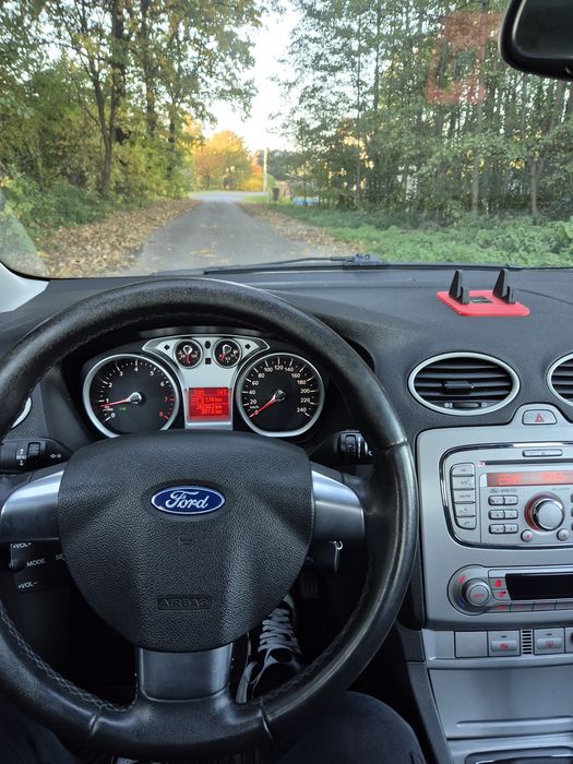 Ford Focus 1.6 benzyna