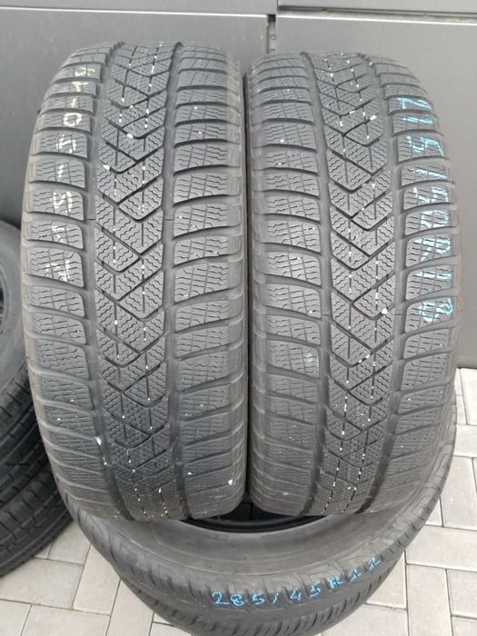 Шини 215/50 R18 92V Pirelli Sottozero 3