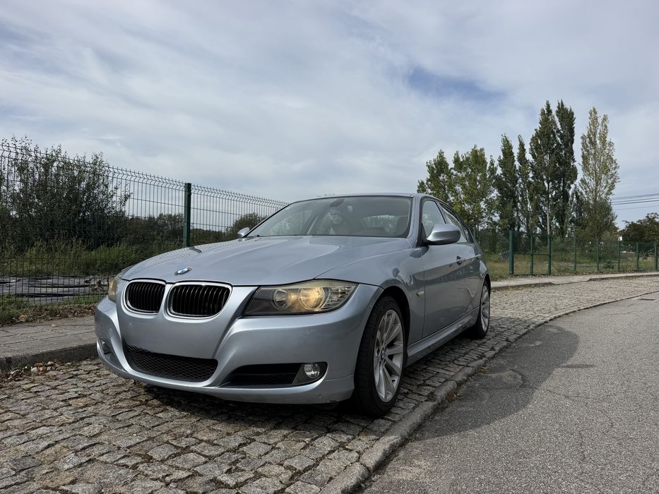 BMW E90.