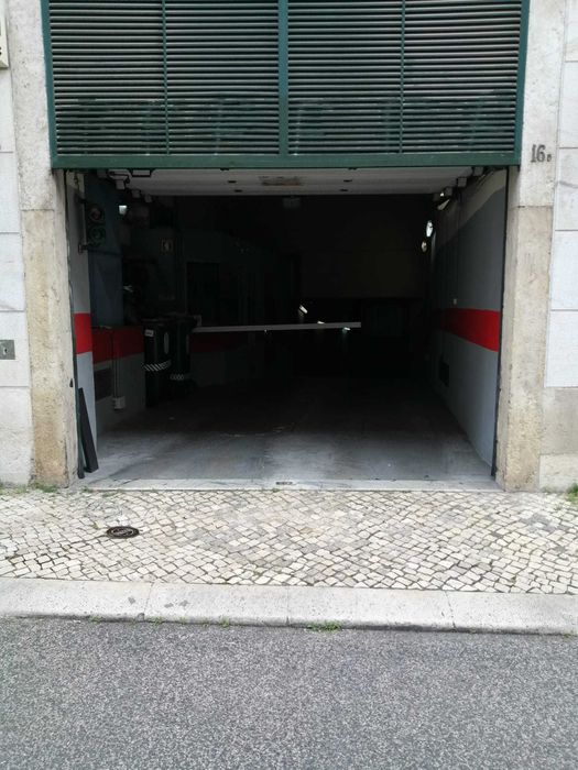 Arrenda-se lugar de estacionamento - Chiado