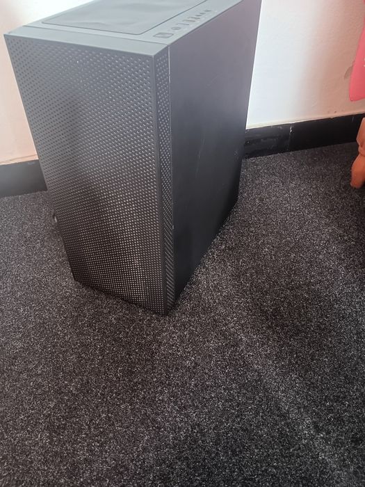 Gabinete/caixa de PC gamer434464847456512001