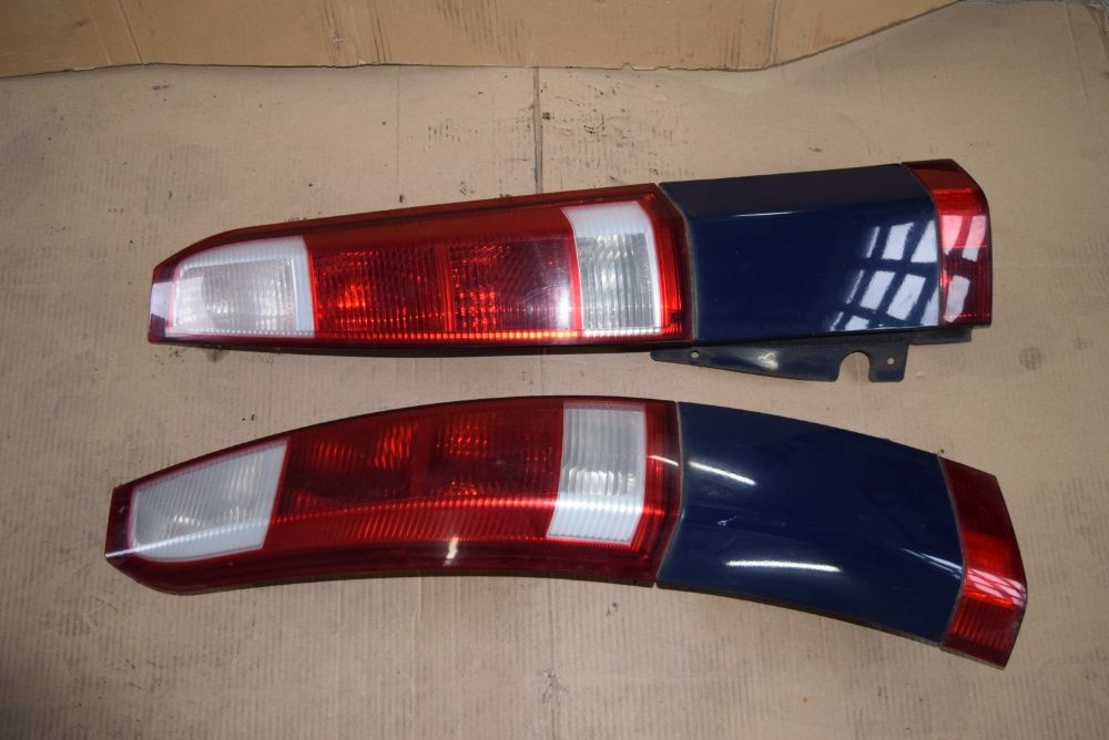 lampa tylna prawa  kompletna OPEL MERIVA