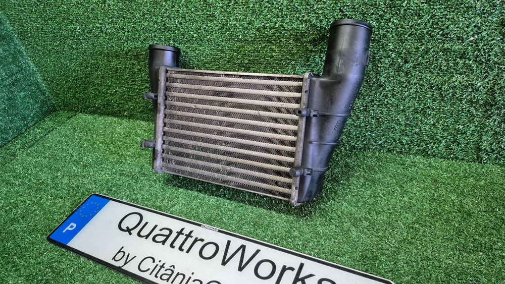 Intercooler Original Audi Volkswagen 1.8T 1.9 TDI Ref. 058.145805A em excelente estado