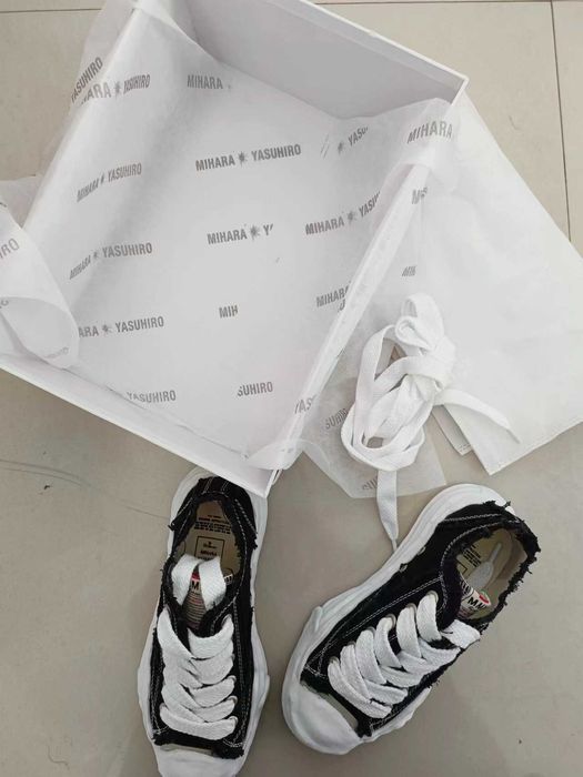 MIHARA YASUHIRO Black canvas shoes