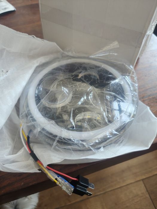 2 nowe reflektory LED 7'