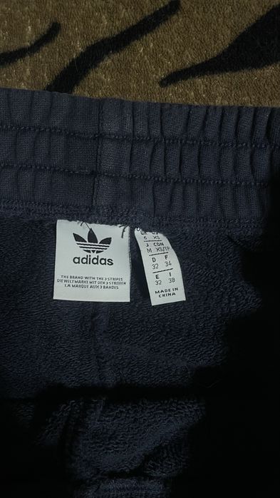 Жіночі шорти  adidas