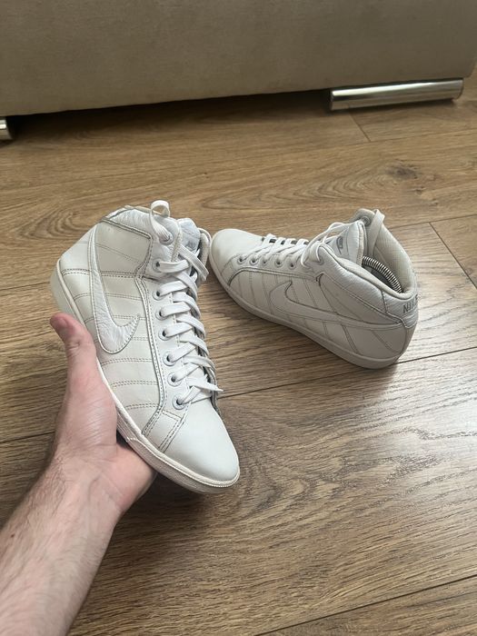 Жіночі кеди Nike Wmns Court Tradition LT