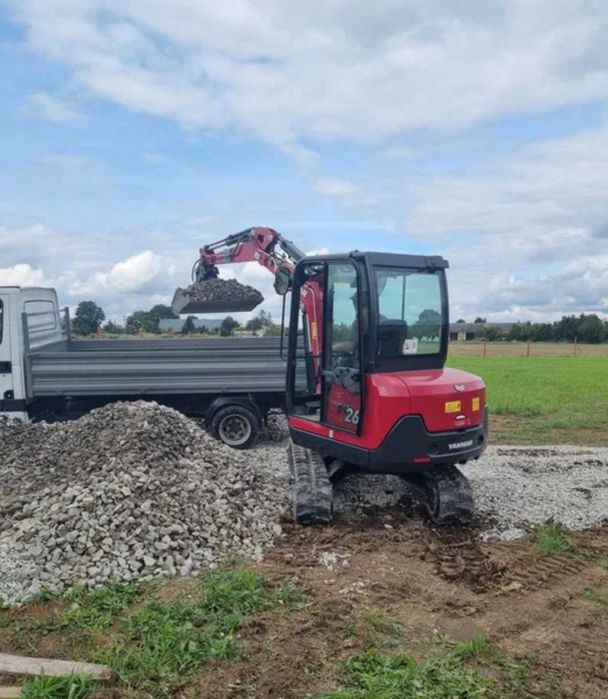 Usługi Minikoparka KOPARKA WYWROTKA 3.5T