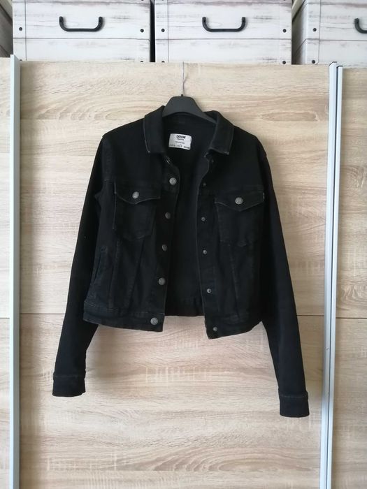 Czarna jeansowa kurtka Bershka rozmiar S