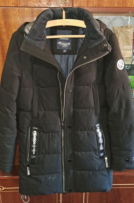 Продам пуховик                 .