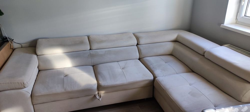 Kanapa narożna z funkcją spania