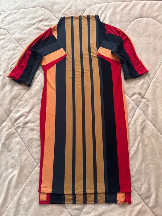 Сукня жіноча різнокольорова