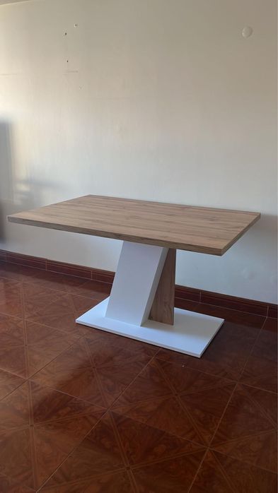 Mesa com 4 cadeiras