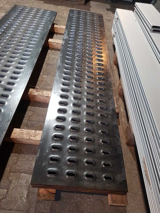 Blacha LOHR stalowa  500x 2000 mm .Cena 95 zł mb.