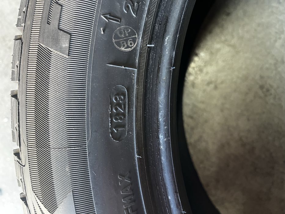 Opony 215/55R17 Firemax