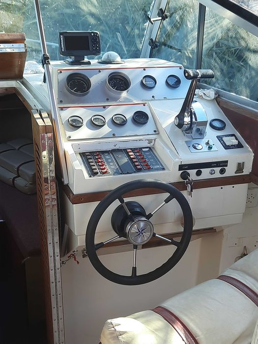 Jacht motorowy kabinowy / Houseboat / Mercedes