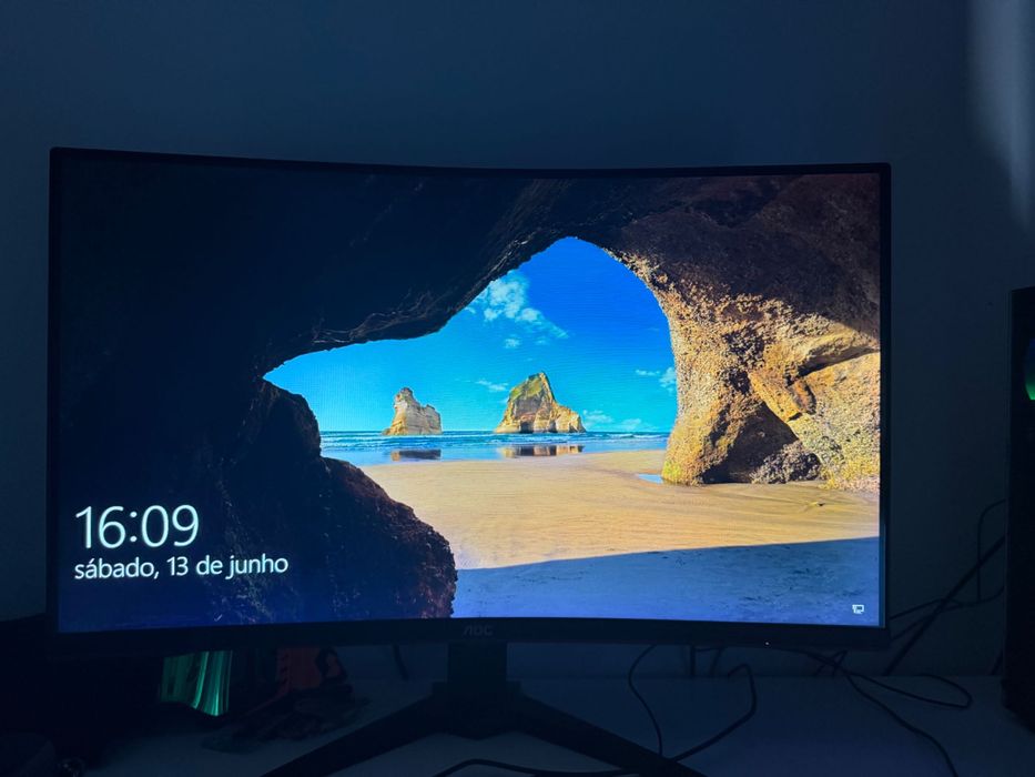 Monitor Gaming Curvo AOC C32G1