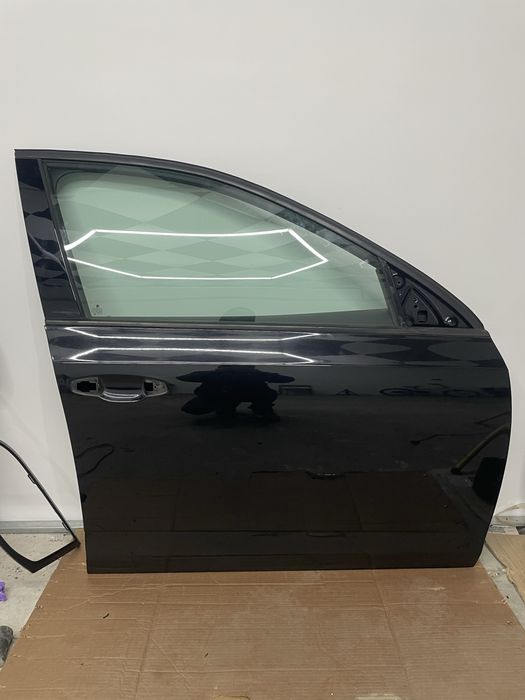 Drzwi prawe  skoda octavia 3 fl lf9r