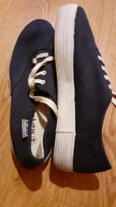 Ładne buciki na grubej podeszwie