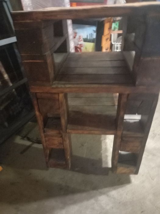 Тумба-стіл дерев'яна на колесах