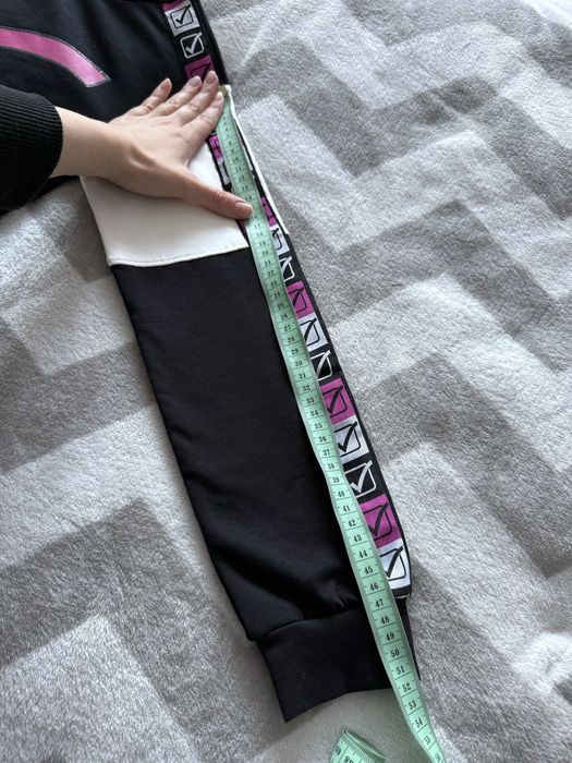 Спортивний костюм на дівчинку 152