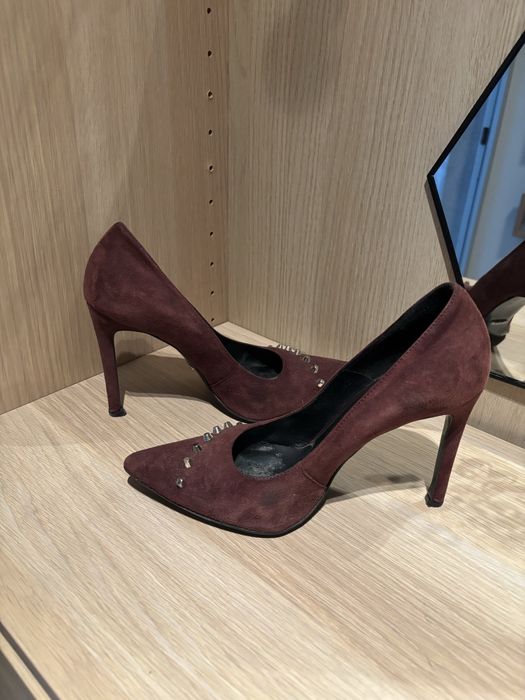 Czółenka szpilki Gino Rossi zamsz