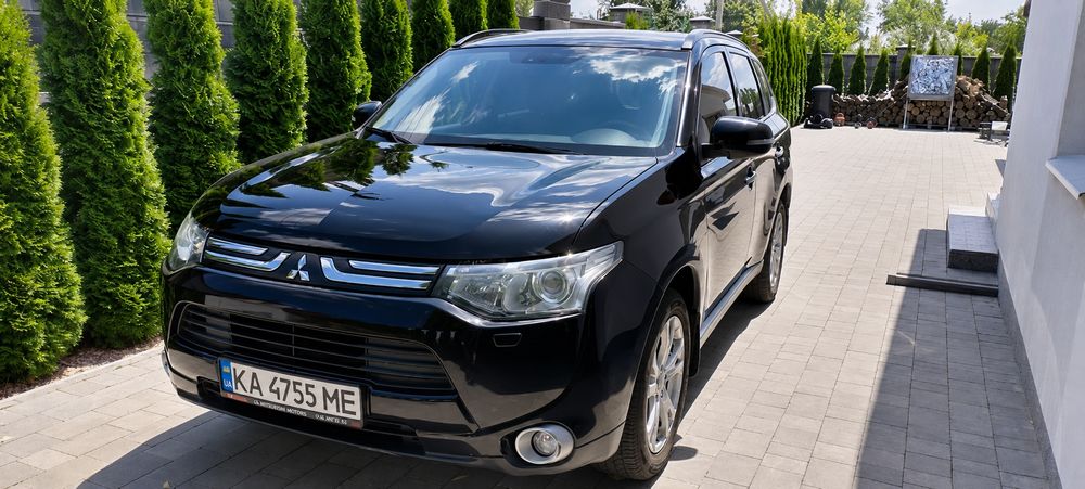 Mitsubishi Outlander III