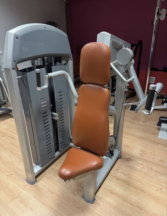 Zestaw 5 maszyn siłowych Precor Nautilus