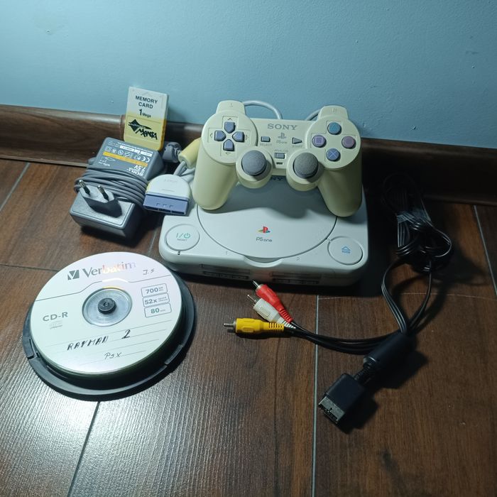 Sprzedam PlayStation 1 ,lub wymienie na ( ps4,ps5)