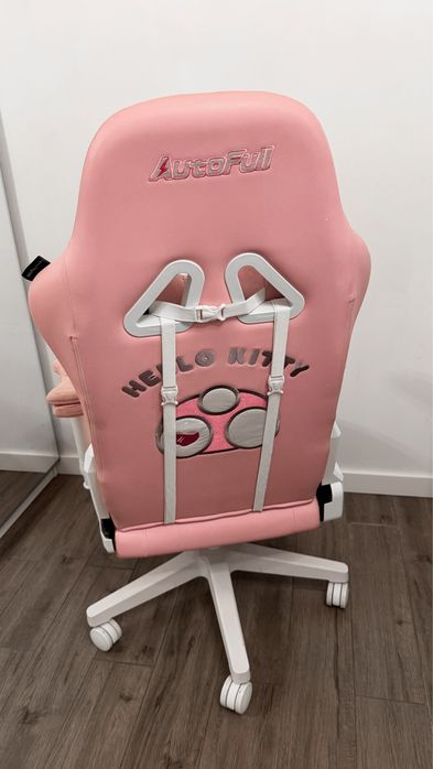 Krzesło gamingowe Hello Kitty x AutoFull