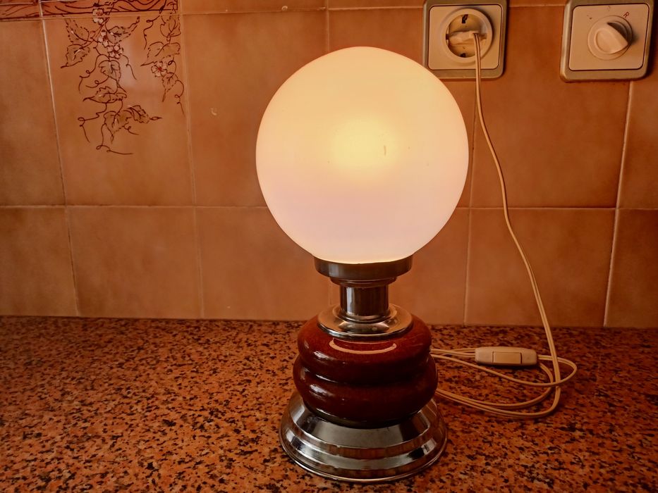 Candeeiro luminária de mesa abajur lâmpada luz casa quarto apartamento vivenda carro cozinha escritório gabinete.