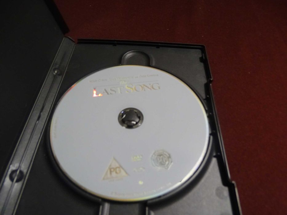 DVD-A melodia do adeus-Miley Cirus/Liam Hemsworth